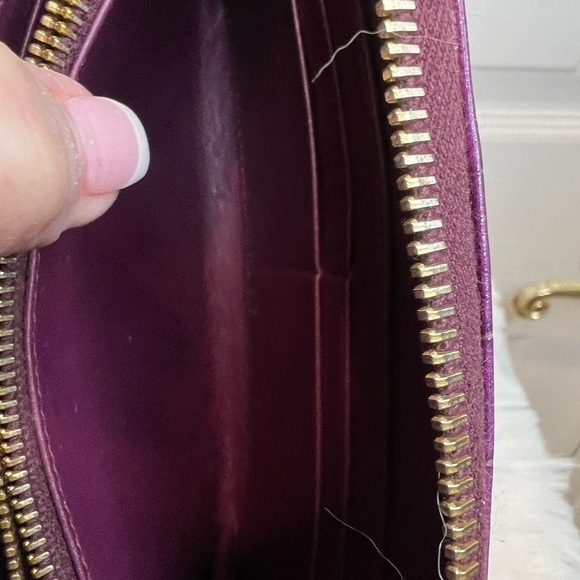 MIU MIU CROCK EMBOSSED PURPLE LEATHER WALLET - Picture 9 of 14